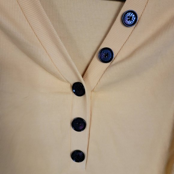 Bright Yellow Asymmetric Button Stretch Tee Size Medium Unbranded - Picture 5 of 9